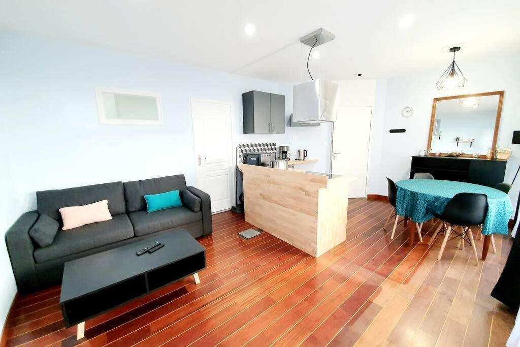 Appartement Lumineux Tout Confort De 33M2 Au Centre De Ванн Экстерьер фото